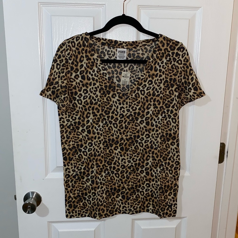 PINK Victoria secret new with tags tee - Picture 1 of 3